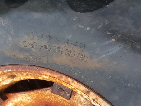 Case International Rear Wheel Complete 18.4r38 - Roda completa de Trator: foto 4 Case International Rear Wheel Complete 18.4r38 - Roda completa de Trator: foto 4