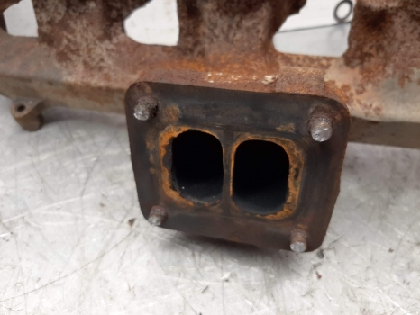 Claas Ares 600, 700, 800 Series 836 Engine Exhaust Manifold 6005021528 - Colector de escape de Trator: foto 4 Claas Ares 600, 700, 800 Series 836 Engine Exhaust Manifold 6005021528 - Colector de escape de Trator: foto 4
