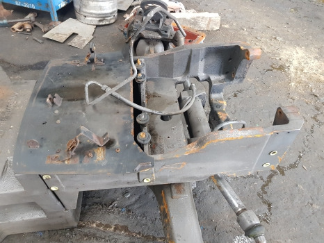 Claas Ares 656rc, Ares 500, 600, 800, Front Axle Support 7700042108, 7700098196 - Eixo dianteiro: foto 2 Claas Ares 656rc, Ares 500, 600, 800, Front Axle Support 7700042108, 7700098196 - Eixo dianteiro: foto 2
