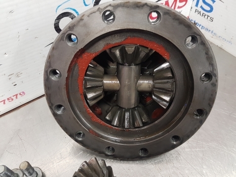 Claas Axos 340 Cx, Ceres, Ergos, Celtis 456 Differential 7700011976, 7701456605 - Diferencial de Trator: foto 5 Claas Axos 340 Cx, Ceres, Ergos, Celtis 456 Differential 7700011976, 7701456605 - Diferencial de Trator: foto 5