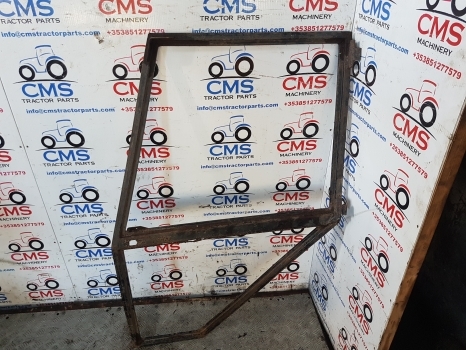 David Brown Case 1490, 1494, 1390, 1394 Cab Door Frame Left K303283 - Porta e peças de Trator: foto 1 David Brown Case 1490, 1494, 1390, 1394 Cab Door Frame Left K303283 - Porta e peças de Trator: foto 1
