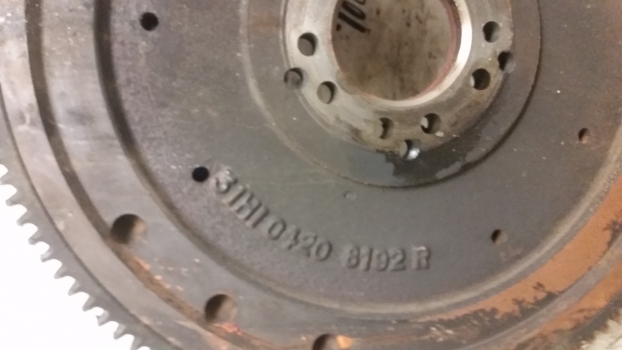 Deutz Agrotron 6.15 Engine Flywheel And Ring Gear 04801814 - Volante do motor de Trator: foto 2 Deutz Agrotron 6.15 Engine Flywheel And Ring Gear 04801814 - Volante do motor de Trator: foto 2