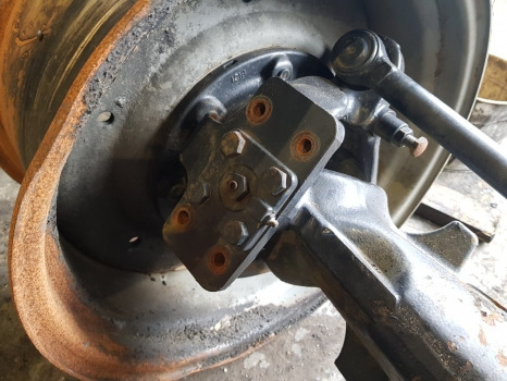 Deutz Agrotron 6120.4 Front Axle Hub Lhs Complete 0.900.0107.9, 641487 - Eixo dianteiro: foto 1 Deutz Agrotron 6120.4 Front Axle Hub Lhs Complete 0.900.0107.9, 641487 - Eixo dianteiro: foto 1