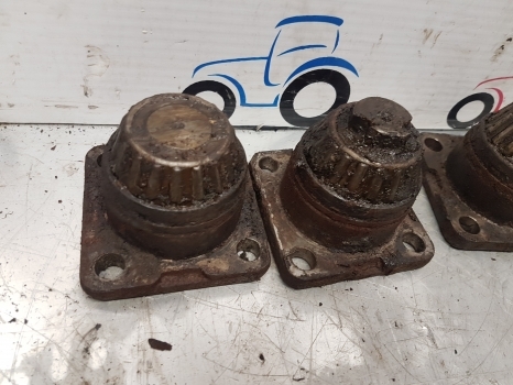 Deutz Agrotron, Same, Lamborgini 150 Front Axle King Pin Set 04415111, Apl2045 - Eixo dianteiro de Trator: foto 2 Deutz Agrotron, Same, Lamborgini 150 Front Axle King Pin Set 04415111, Apl2045 - Eixo dianteiro de Trator: foto 2