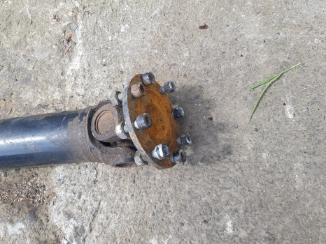 Deutz Agrotron Series 6, Ttv 6120.4 Front Axle Propeller Drive Shaft 04426796/40 - Eixo dianteiro: foto 2 Deutz Agrotron Series 6, Ttv 6120.4 Front Axle Propeller Drive Shaft 04426796/40 - Eixo dianteiro: foto 2