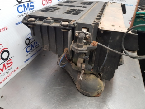 Fiat 130-90, 140-90, 180-90, 90, Heating System, Air Conditioning Assy 5113774 - Peça de ar condicionado: foto 4 Fiat 130-90, 140-90, 180-90, 90, Heating System, Air Conditioning Assy 5113774 - Peça de ar condicionado: foto 4