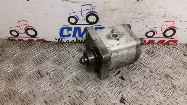 Fiat 780 Hydraulic Pump. Please Check By Photos. - Bomba hidráulica de Trator: foto 3 Fiat 780 Hydraulic Pump. Please Check By Photos. - Bomba hidráulica de Trator: foto 3