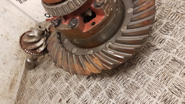 Ford 10, 100, 600 Rear Bevel Gear Differential E0nn4209ca, E0nn4610da, 83927041 - Diferencial de Trator: foto 2 Ford 10, 100, 600 Rear Bevel Gear Differential E0nn4209ca, E0nn4610da, 83927041 - Diferencial de Trator: foto 2