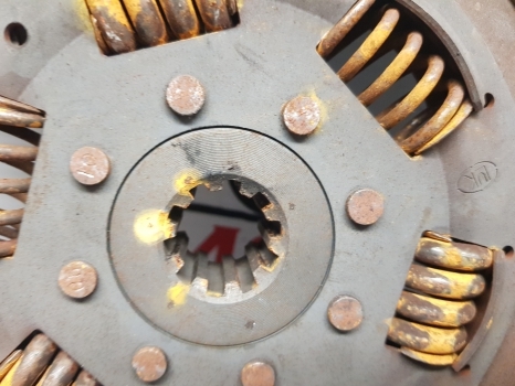 Ford 30, 10 Series 4630 Luk Clutch Pressure Plate, Disc 133060710, E8nn7563aa - Embreagem e peças de Trator: foto 4 Ford 30, 10 Series 4630 Luk Clutch Pressure Plate, Disc 133060710, E8nn7563aa - Embreagem e peças de Trator: foto 4