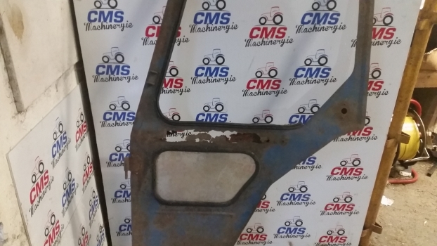 Ford 3120, 4000, 4600, 5600 Cab Door Left 81834250 - Porta e peças de Trator: foto 3 Ford 3120, 4000, 4600, 5600 Cab Door Left 81834250 - Porta e peças de Trator: foto 3