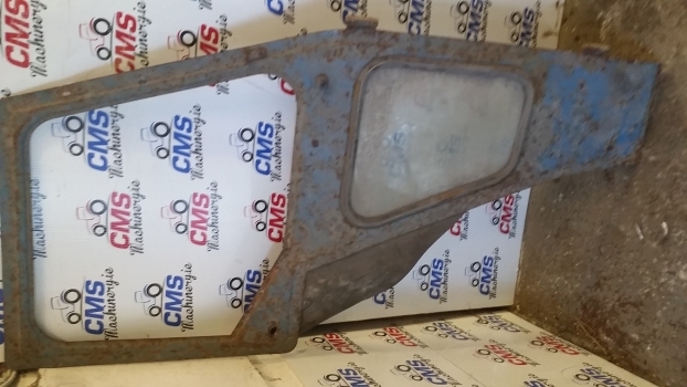 Ford 3600 Ford Cab Door Right. Please Check By Photos. - Porta e peças de Trator: foto 1 Ford 3600 Ford Cab Door Right. Please Check By Photos. - Porta e peças de Trator: foto 1