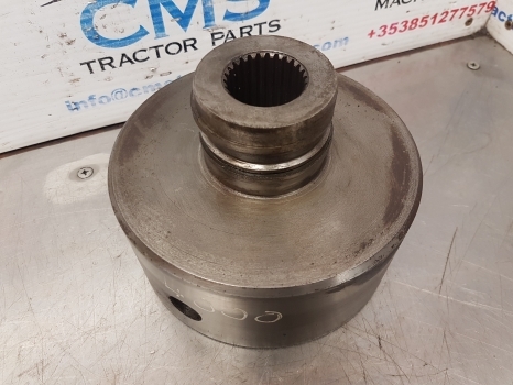 Ford 4000, 3000, 4500 Clucth Housing 82847704, C5nnn708c, 81817334 - Embreagem e peças de Trator: foto 1 Ford 4000, 3000, 4500 Clucth Housing 82847704, C5nnn708c, 81817334 - Embreagem e peças de Trator: foto 1