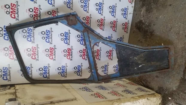 Ford 4000, 4600, 5600 2 Cab Door Right 81834249 - Porta e peças de Trator: foto 5 Ford 4000, 4600, 5600 2 Cab Door Right 81834249 - Porta e peças de Trator: foto 5