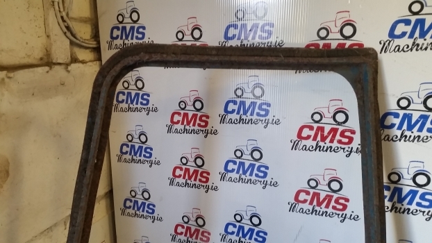 Porta e peças de Trator Ford 4000, 4600, 5600 8 Cab Door Right 81834249: foto 10