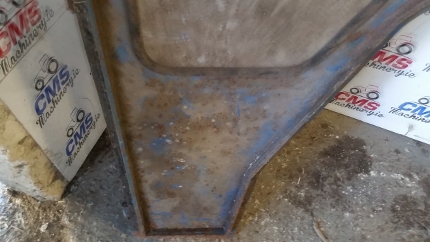 Porta e peças de Trator Ford 4000, 4600, 5600 8 Cab Door Right 81834249: foto 7