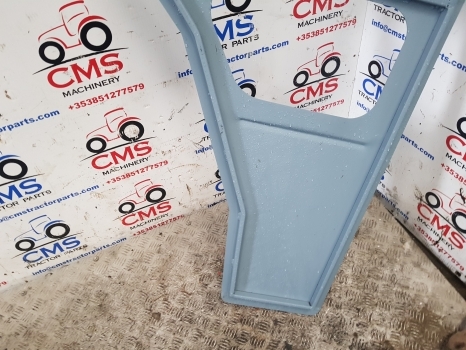 Ford 4000, 5000, 6000, 7000 Cab Door Frame Lhs - Porta e peças de Trator: foto 5 Ford 4000, 5000, 6000, 7000 Cab Door Frame Lhs - Porta e peças de Trator: foto 5