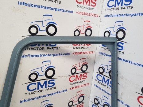 Ford 4000, 5000, 6000, 7000 Cab Door Frame Rhs - Porta e peças de Trator: foto 2 Ford 4000, 5000, 6000, 7000 Cab Door Frame Rhs - Porta e peças de Trator: foto 2