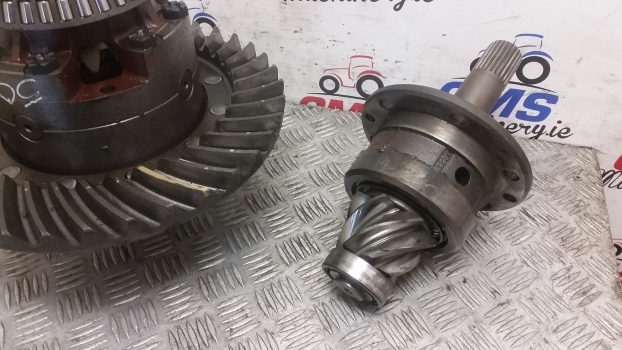 Ford 5000, 5.28, 37*7 Bevel Gear And Differential C5nn4209c, 81803384, 87554764 - Diferencial de Trator: foto 3 Ford 5000, 5.28, 37*7 Bevel Gear And Differential C5nn4209c, 81803384, 87554764 - Diferencial de Trator: foto 3