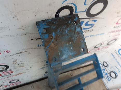 Ford 5110, 5610, 6610, 7610 Ap Cab Foot Step Rhs 83955307 - Estribo: foto 3 Ford 5110, 5610, 6610, 7610 Ap Cab Foot Step Rhs 83955307 - Estribo: foto 3