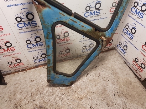 Ford 7600, 7710, 6600 Tw10, Tw20 Q Cab Door Right Assembly D8nn9420124bc - Porta e peças de Trator: foto 2 Ford 7600, 7710, 6600 Tw10, Tw20 Q Cab Door Right Assembly D8nn9420124bc - Porta e peças de Trator: foto 2