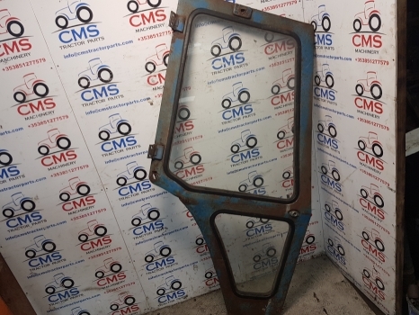 Ford 7600, 7710, 6600 Tw10, Tw20 Q Cab Door Right Assembly Rusty D8nn9420124bc - Porta e peças de Trator: foto 1 Ford 7600, 7710, 6600 Tw10, Tw20 Q Cab Door Right Assembly Rusty D8nn9420124bc - Porta e peças de Trator: foto 1