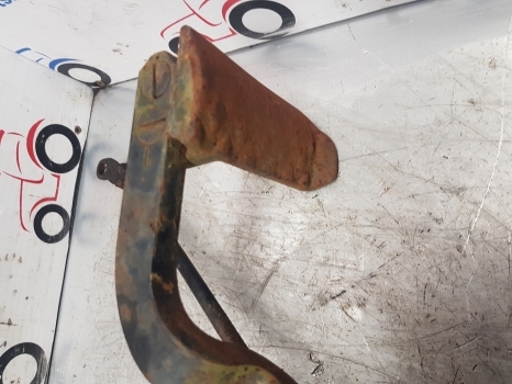 Ford 7610 10 Series Clutch Pedal 83960492, E4nn7n546aa12b, E4nn7d082bc - Embreagem e peças de Trator: foto 4 Ford 7610 10 Series Clutch Pedal 83960492, E4nn7n546aa12b, E4nn7d082bc - Embreagem e peças de Trator: foto 4