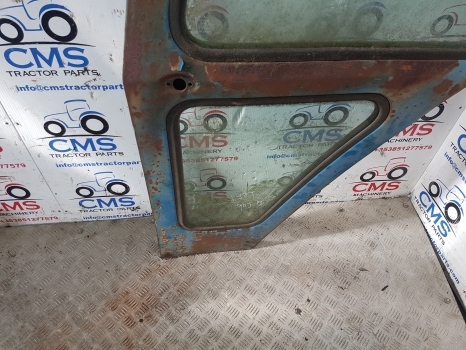 Ford 7710, 7700 Tw10, Tw20 Q Cab Door Left Assembly D8nn9420125bb, D8nn9420125bc - Porta e peças de Trator: foto 2 Ford 7710, 7700 Tw10, Tw20 Q Cab Door Left Assembly D8nn9420125bb, D8nn9420125bc - Porta e peças de Trator: foto 2