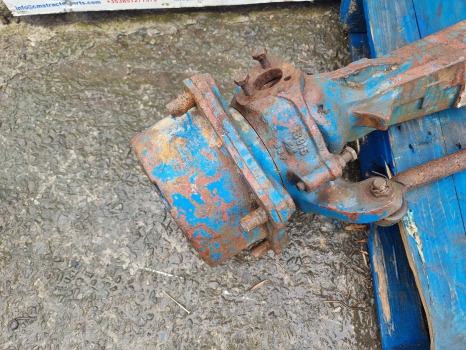 Ford 7840, 5640, 6640, 7740 Front Axle Hub Complete Rhs 18915, Car123489 - Eixo dianteiro: foto 1 Ford 7840, 5640, 6640, 7740 Front Axle Hub Complete Rhs 18915, Car123489 - Eixo dianteiro: foto 1