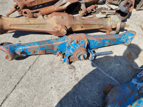 Ford 7840, 6640, 5640 Front Axle Housing Car125160, Car128939, 82850149, 19013 - Eixo dianteiro: foto 1 Ford 7840, 6640, 5640 Front Axle Housing Car125160, Car128939, 82850149, 19013 - Eixo dianteiro: foto 1