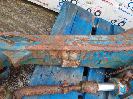 Ford 7840, 6640, 5640 Front Axle Housing Car125160, Car128939, 82850149, 19013 - Eixo dianteiro: foto 3 Ford 7840, 6640, 5640 Front Axle Housing Car125160, Car128939, 82850149, 19013 - Eixo dianteiro: foto 3
