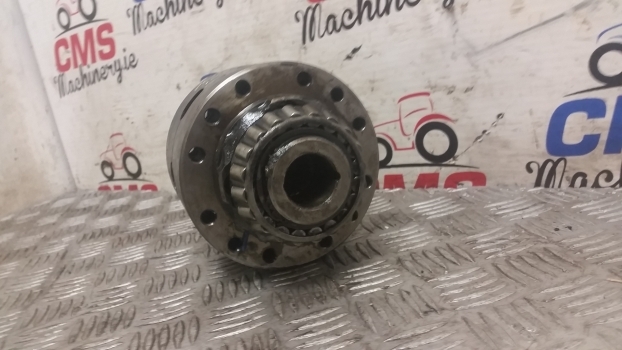 Ford 8340, 10, 40, Lb, Tlb Front Axle Differential Box Assy 9968055, 85827068 - Diferencial de Trator: foto 5 Ford 8340, 10, 40, Lb, Tlb Front Axle Differential Box Assy 9968055, 85827068 - Diferencial de Trator: foto 5