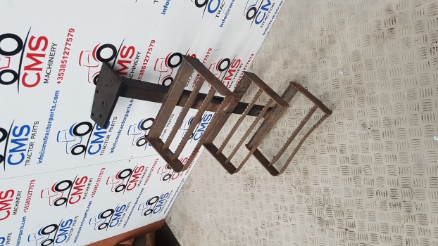 Ford New Holland 40, Ts Series, Ts110, 8340 Foot Step Lhs 82007896, 82007892 - Estribo: foto 3 Ford New Holland 40, Ts Series, Ts110, 8340 Foot Step Lhs 82007896, 82007892 - Estribo: foto 3