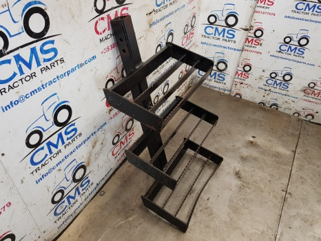 Ford New Holland 40, Ts ,ts110, 6640 Foot Step Assy Rhs 82008961,f0nn9420041bb - Estribo: foto 3 Ford New Holland 40, Ts ,ts110, 6640 Foot Step Assy Rhs 82008961,f0nn9420041bb - Estribo: foto 3