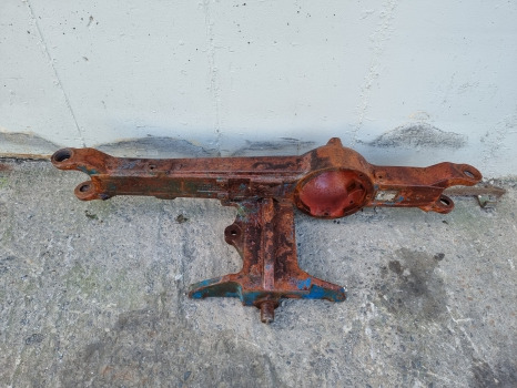 Ford Tw 10 Tw 20 Apl3052, Front Axle Housing Zp1927693, 81927693 - Eixo dianteiro: foto 1 Ford Tw 10 Tw 20 Apl3052, Front Axle Housing Zp1927693, 81927693 - Eixo dianteiro: foto 1