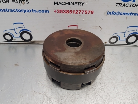 John Deere 40 And 50 Series Four Wheel Drive Clutch L39840, L34058 - Embreagem e peças de Trator: foto 1 John Deere 40 And 50 Series Four Wheel Drive Clutch L39840, L34058 - Embreagem e peças de Trator: foto 1