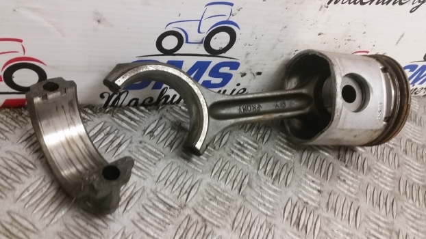John Deere 6010, 6110 Engine Connecting Rod , Piston Re507850, R500335, Re50770 - Biela de Trator: foto 3 John Deere 6010, 6110 Engine Connecting Rod , Piston Re507850, R500335, Re50770 - Biela de Trator: foto 3