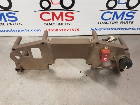 John Deere 6115m, 7330, 7520, 6195m Instrument Panel Bracket R110366, L175476 - Painel de instrumentos de Trator: foto 1 John Deere 6115m, 7330, 7520, 6195m Instrument Panel Bracket R110366, L175476 - Painel de instrumentos de Trator: foto 1