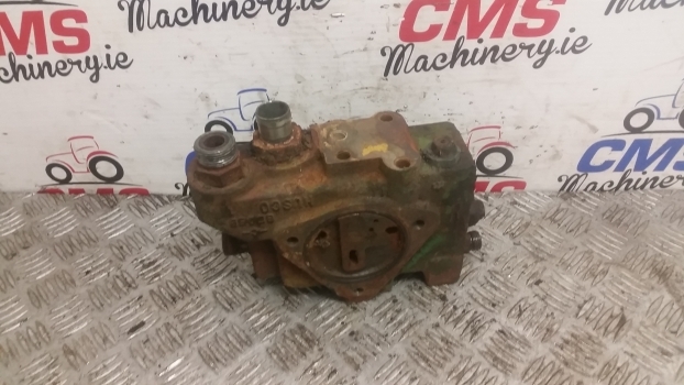 John Deere 6400 6300 Hydraulic Valve Housing. For Spare Parts. - Válvula hidráulica de Trator: foto 1 John Deere 6400 6300 Hydraulic Valve Housing. For Spare Parts. - Válvula hidráulica de Trator: foto 1