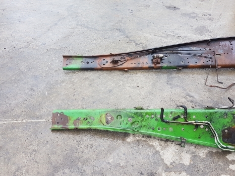 John Deere 6820, 6920, 7520, 7420 Main Frame, Mounting Pair Al159350, Al154605 - Cabine e interior de Trator: foto 2 John Deere 6820, 6920, 7520, 7420 Main Frame, Mounting Pair Al159350, Al154605 - Cabine e interior de Trator: foto 2