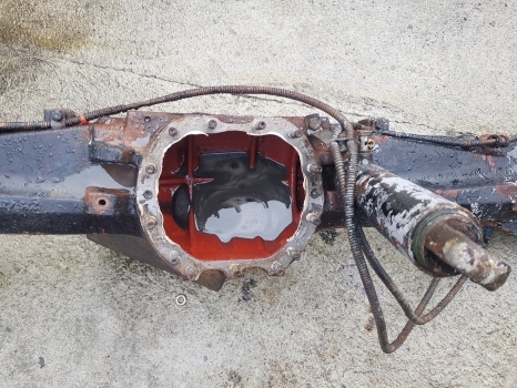 Lamborghini, Same, Hurlimann Front Axle Housing 0.275.4356.0/80, 275.4356.0 - Eixo dianteiro de Trator: foto 4 Lamborghini, Same, Hurlimann Front Axle Housing 0.275.4356.0/80, 275.4356.0 - Eixo dianteiro de Trator: foto 4