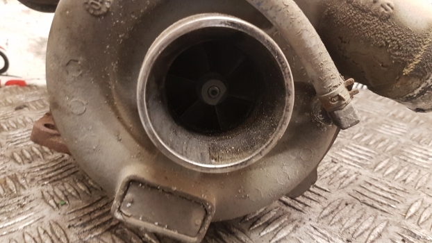Landini Mythos Series 115 Turbocharger 2674a345 - Turbocompressor de Trator: foto 4 Landini Mythos Series 115 Turbocharger 2674a345 - Turbocompressor de Trator: foto 4