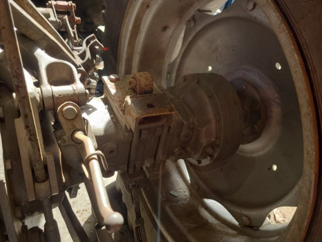 Massey Ferguson 290 Transmission Backend, Rear Axle, Lift Cover, Pto 1666929m1 - Eixo traseiro: foto 5 Massey Ferguson 290 Transmission Backend, Rear Axle, Lift Cover, Pto 1666929m1 - Eixo traseiro: foto 5