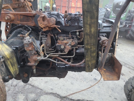 Massey Ferguson 4255 Rear Axle Centre Housing - Eixo traseiro de Máquina agrícola: foto 1 Massey Ferguson 4255 Rear Axle Centre Housing - Eixo traseiro de Máquina agrícola: foto 1