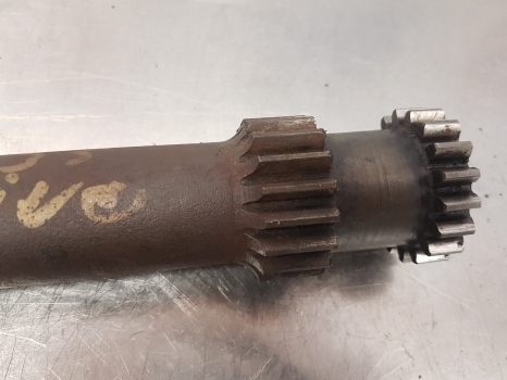 Massey Ferguson 50,135,150, 235, 595, 275, 290 Rear Pto Drive Shaft 886366m91 - Eixo cardan de Trator: foto 3 Massey Ferguson 50,135,150, 235, 595, 275, 290 Rear Pto Drive Shaft 886366m91 - Eixo cardan de Trator: foto 3