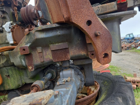 Massey Ferguson 5450 Front axle support frame bolster - Eixo dianteiro de Máquina agrícola: foto 2 Massey Ferguson 5450 Front axle support frame bolster - Eixo dianteiro de Máquina agrícola: foto 2