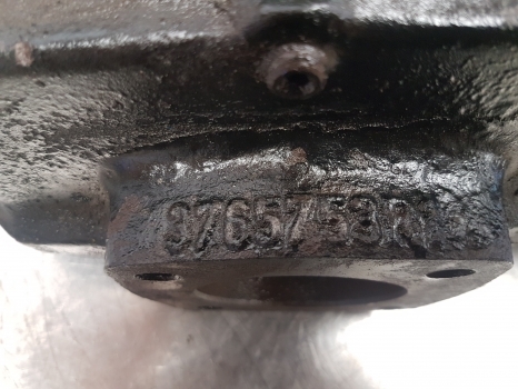 Massey Ferguson 5455, 5425, 5435 Front Steering Knuckle Spindle Rhs 3765753r1 - Manga de eixo de Trator: foto 3 Massey Ferguson 5455, 5425, 5435 Front Steering Knuckle Spindle Rhs 3765753r1 - Manga de eixo de Trator: foto 3