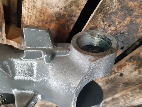 Massey Ferguson 5612, 5713 Front Axle Casting Rhs 730.01.114.65, 7300181405 - Eixo dianteiro de Trator: foto 5 Massey Ferguson 5612, 5713 Front Axle Casting Rhs 730.01.114.65, 7300181405 - Eixo dianteiro de Trator: foto 5
