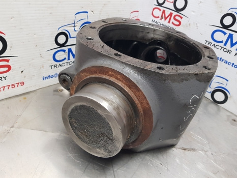 Massey Ferguson 5612 Front Axle Centre Housing 7300111301, 730.01.113.61 - Eixo dianteiro de Trator: foto 2 Massey Ferguson 5612 Front Axle Centre Housing 7300111301, 730.01.113.61 - Eixo dianteiro de Trator: foto 2