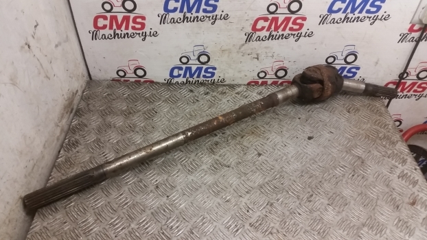 Massey Ferguson 6150, 6160 Front Axle Drive Shaft Left 3764047m91 - Eixo cardan de Trator: foto 1 Massey Ferguson 6150, 6160 Front Axle Drive Shaft Left 3764047m91 - Eixo cardan de Trator: foto 1