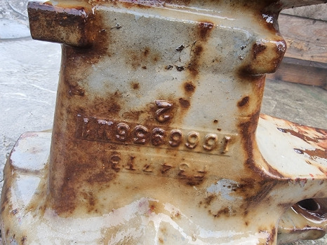Massey Ferguson 698t, 690, 575 Rear Axle Housing Left 1666936m1 - Eixo traseiro: foto 2 Massey Ferguson 698t, 690, 575 Rear Axle Housing Left 1666936m1 - Eixo traseiro: foto 2
